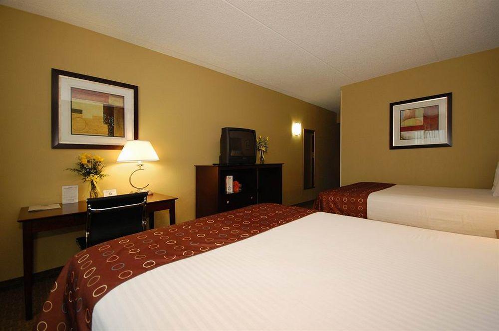 Best Western Airport Inn & Suites Cleveland Brook Park Chambre photo